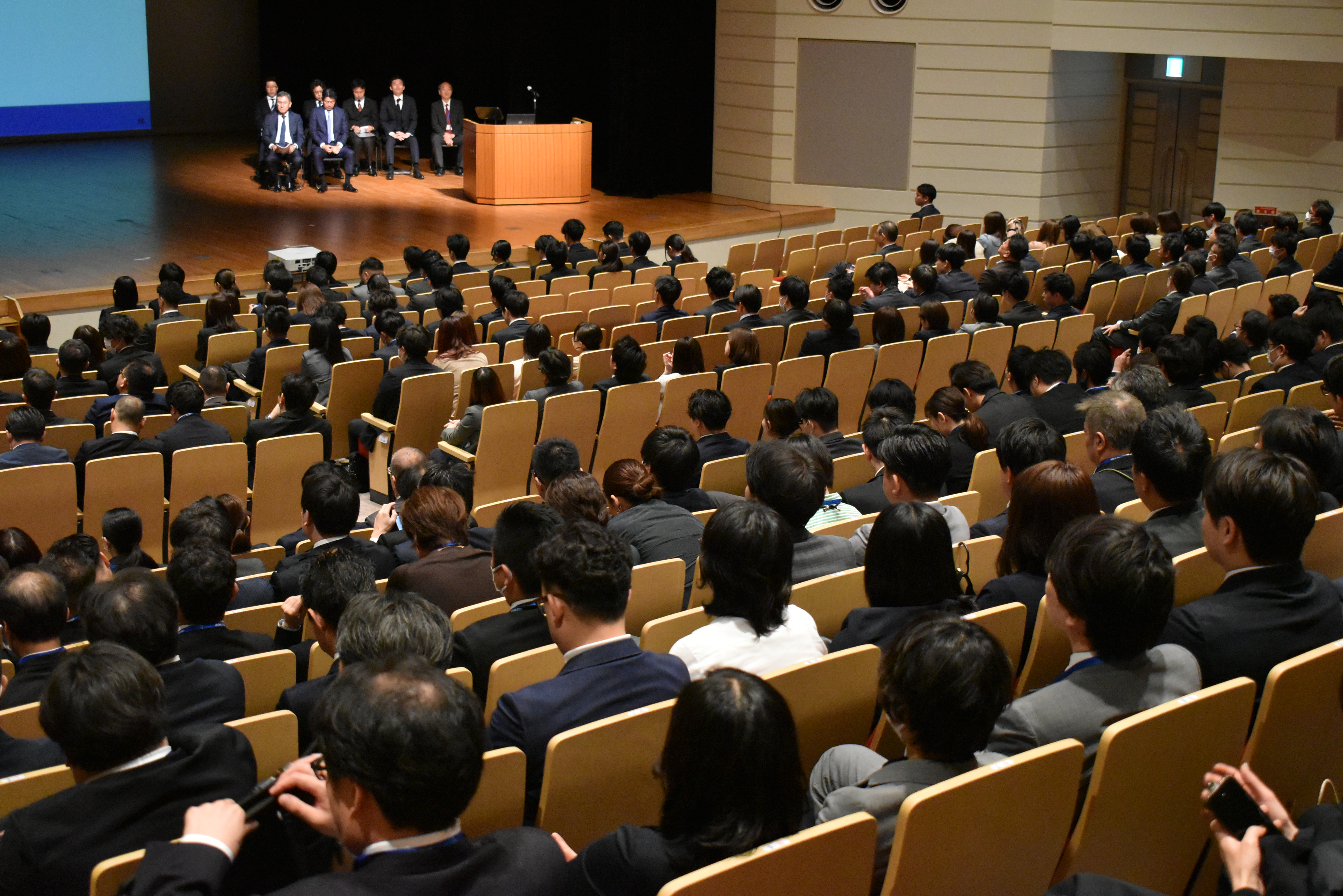 期初方針説明会が開催されました。