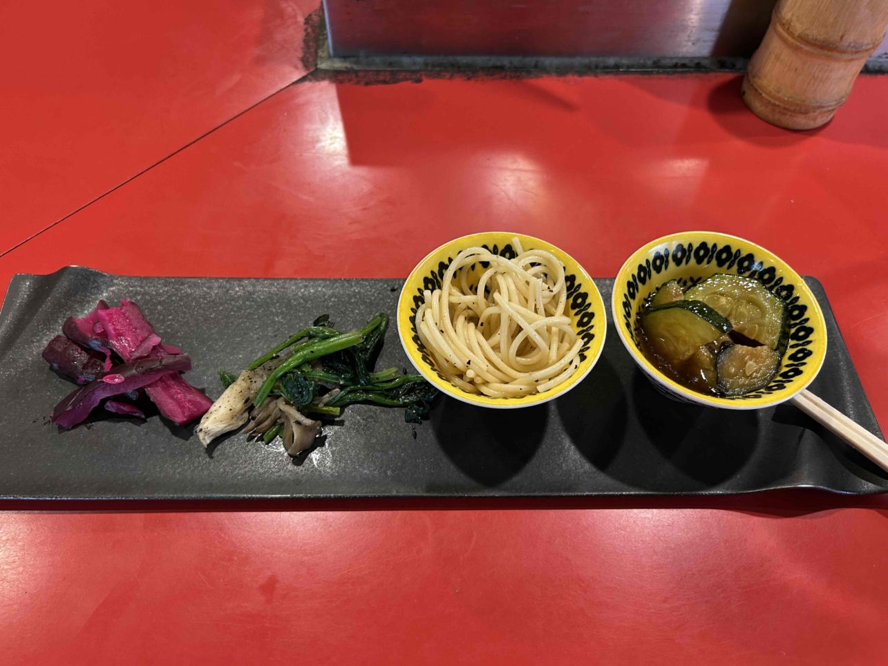 ランチもやってます♪夜は賑やか博多屋台の飲み屋さん♪