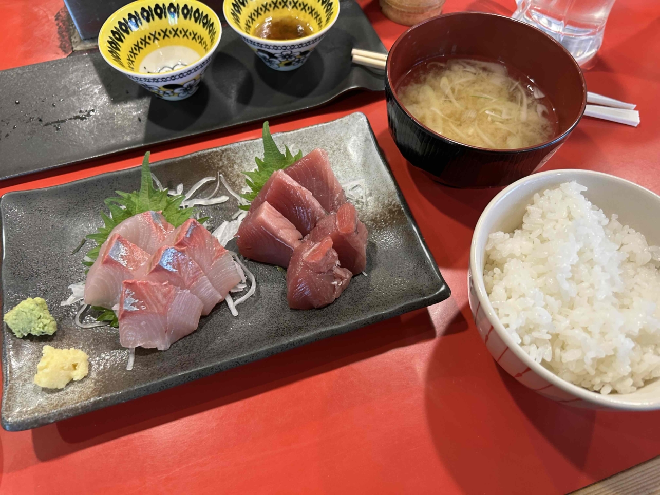 ランチもやってます♪夜は賑やか博多屋台の飲み屋さん♪