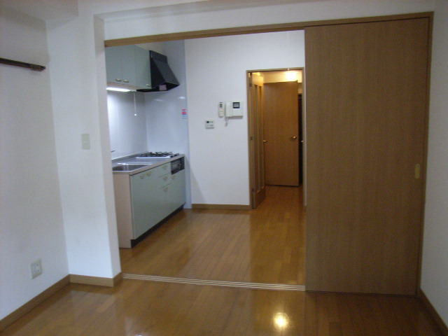 オートロック付きのちょっと広いお部屋♪（ジュネスコート）