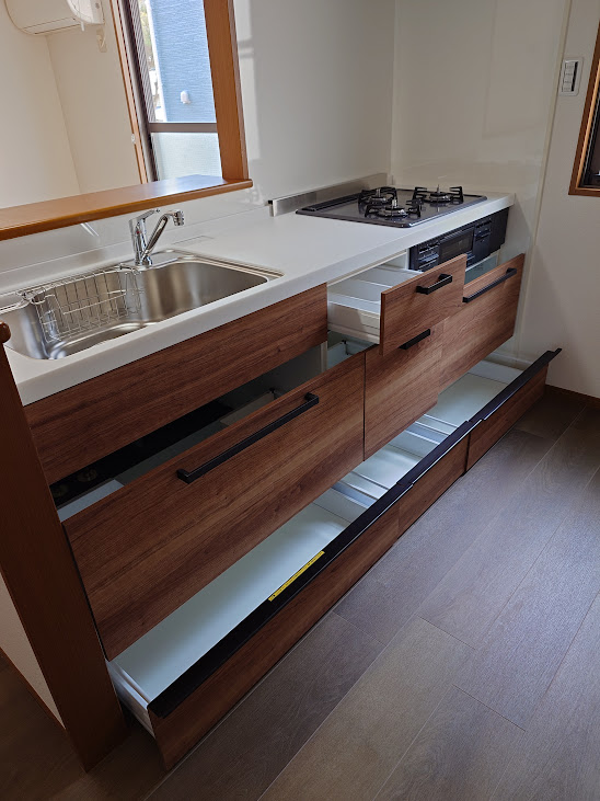 【セピアコートミネ】閑静な住宅街にある　無料駐車場付きテラスハウス☆