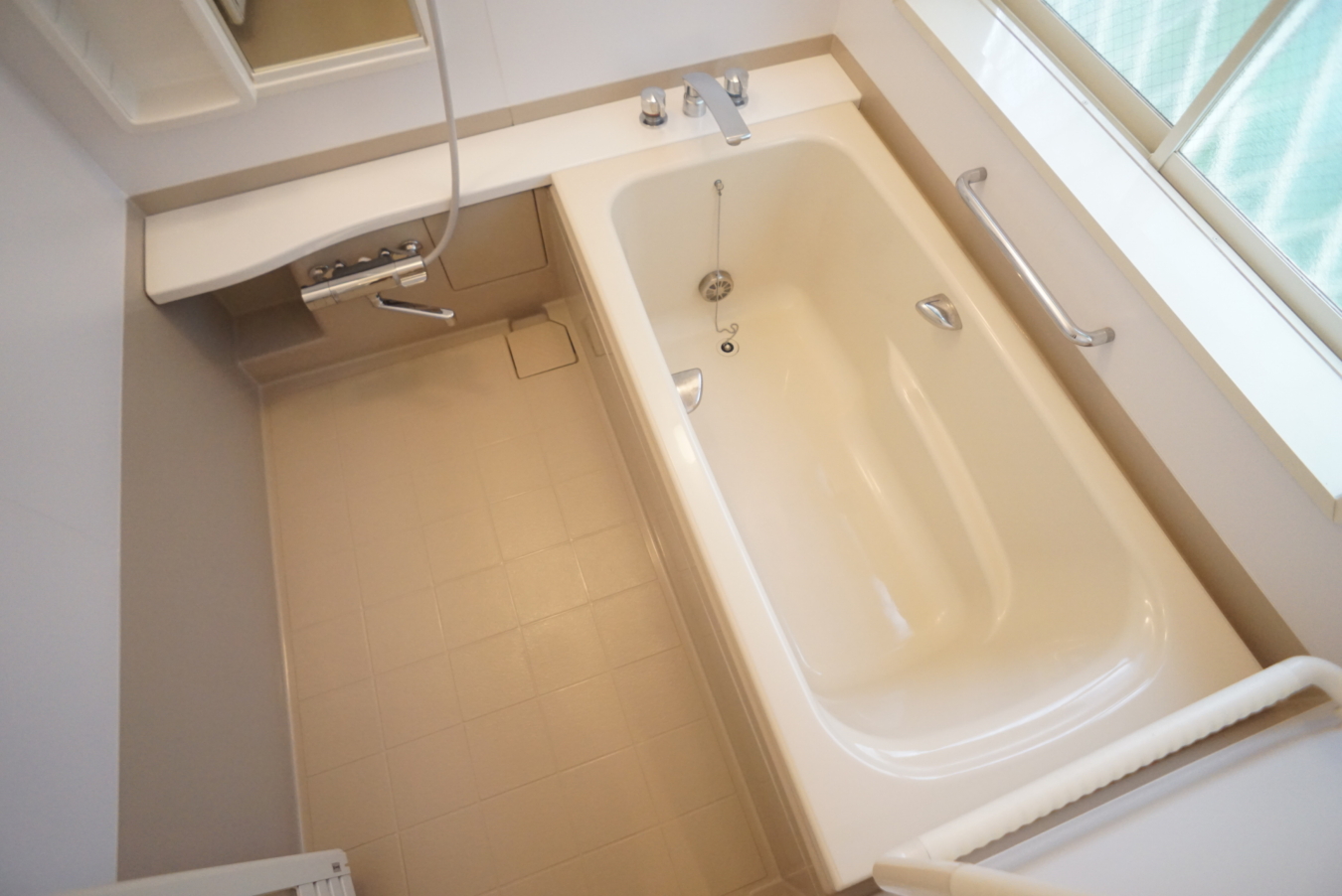 76㎡越え！テラスハウス【経堂５丁目貸家】