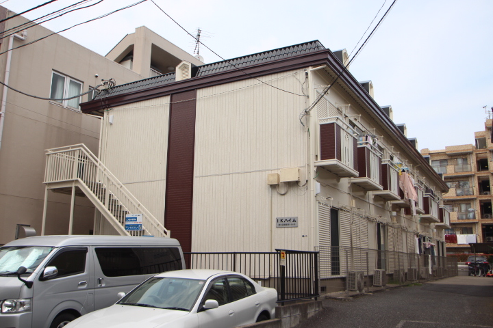 新綱島駅から徒歩3分🚶閑静な住宅街の一画です！　IKハイム101号室