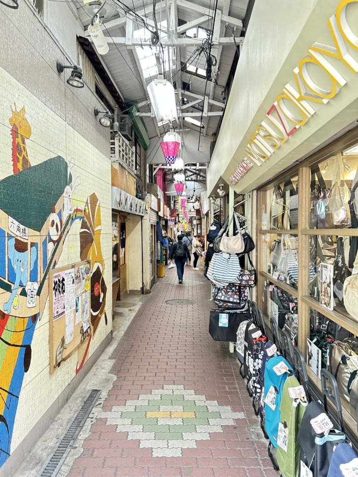 白楽の商店街六角橋商店街♪
