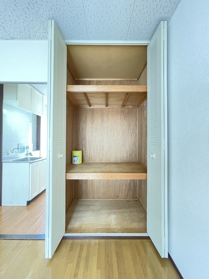 インターネット無料で使い放題♪コンビニまで５分以内！～ハイツウェルA棟～