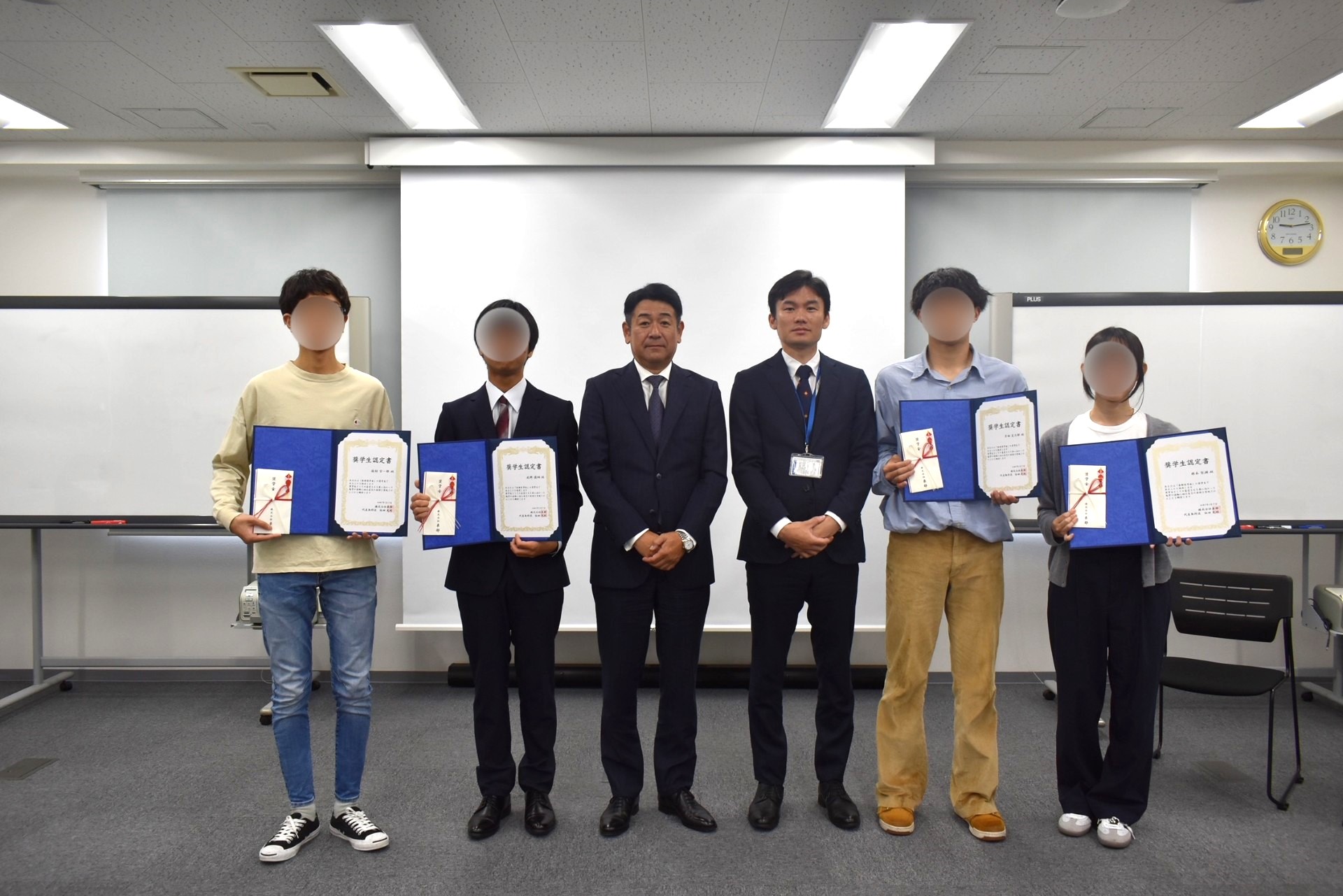 東都　奨学金授与式をおこないました