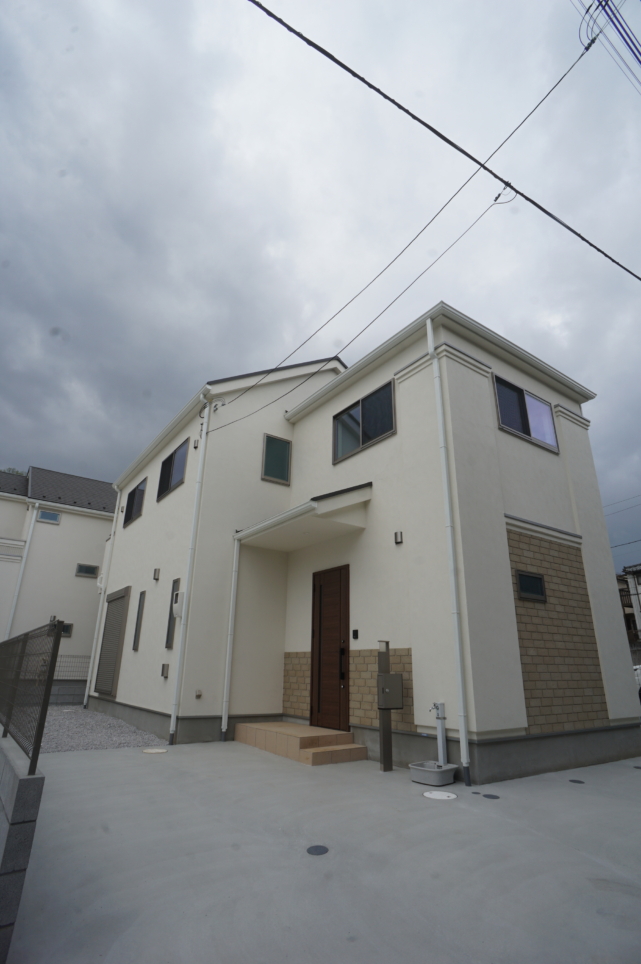 築2年☆ペット飼育相談可能な戸建て賃貸☆【よつば館A】