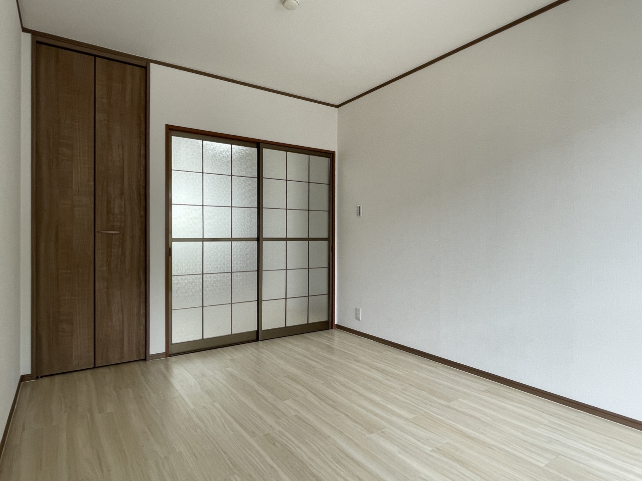 ☆積水施工の綺麗な広々2DK！(レミントンテラスB 201)☆