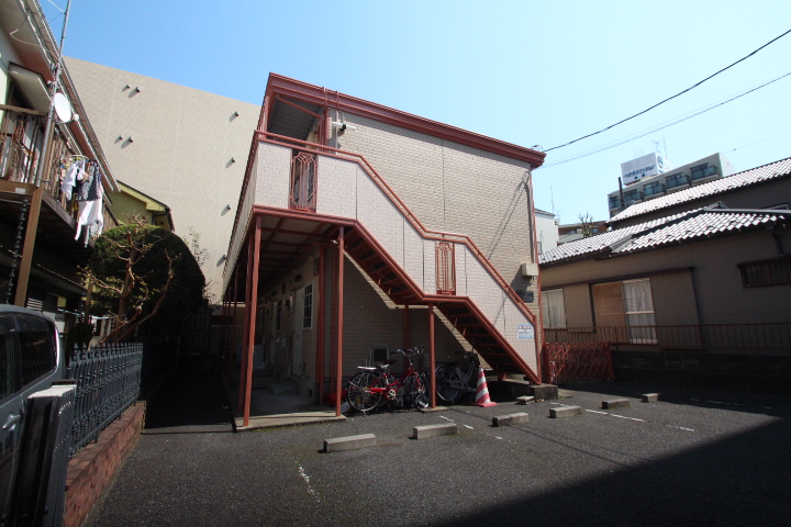 【カスティーロ白楽】白楽駅から平坦徒歩７分のキッチン新品リフォーム物件