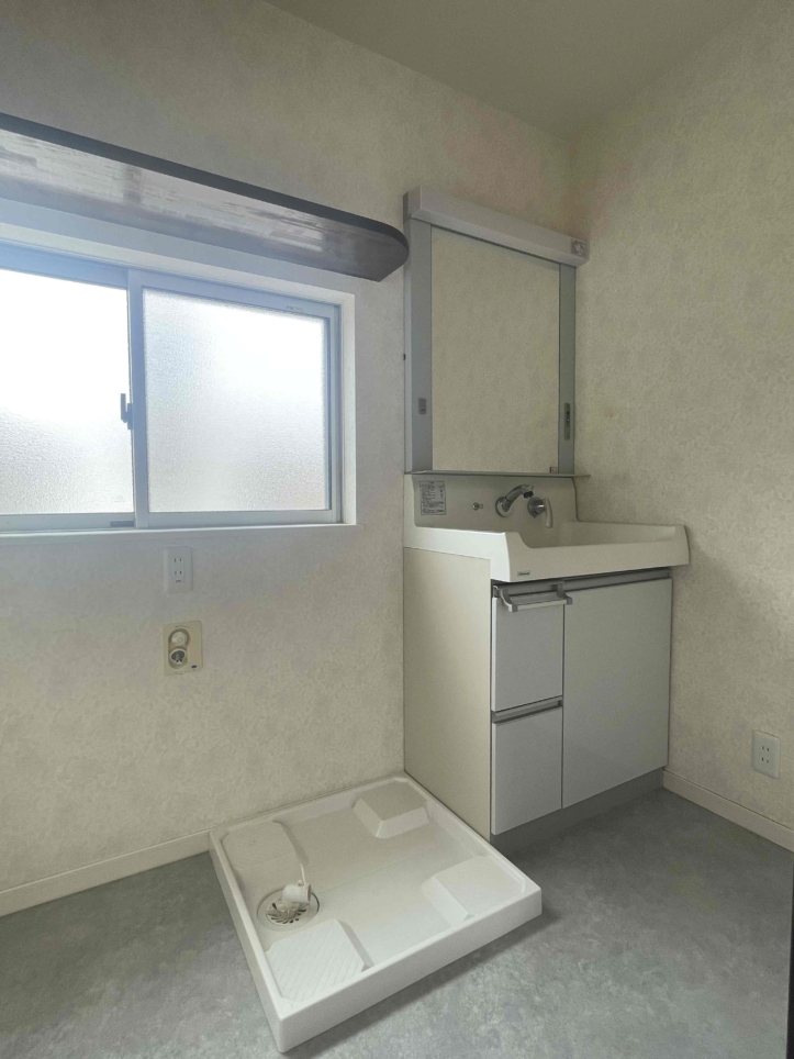 一橋学園徒歩７分！LDKに吹き抜けロフト付きの２LDKのお部屋です(ラルジュ一ツ橋Ⅱ)
