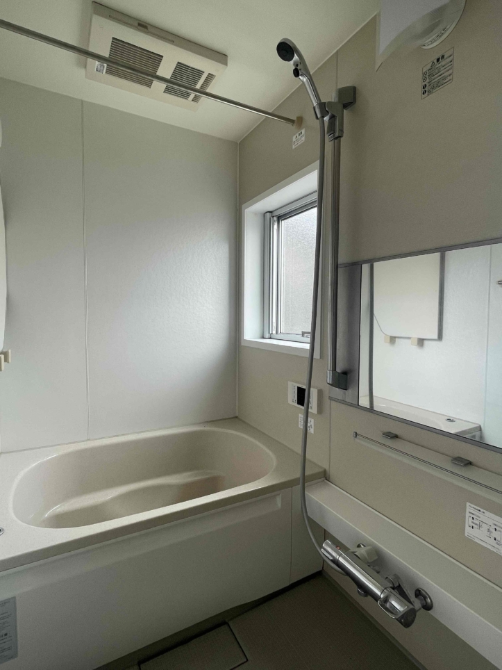 一橋学園徒歩７分！LDKに吹き抜けロフト付きの２LDKのお部屋です(ラルジュ一ツ橋Ⅱ)