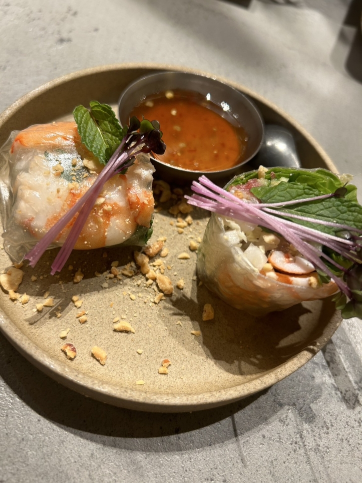 地下にあるおしゃれなタイ食堂【くるみ】