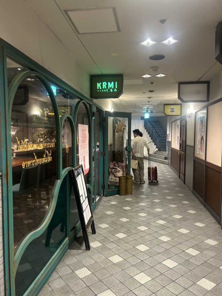 地下にあるおしゃれなタイ食堂【くるみ】