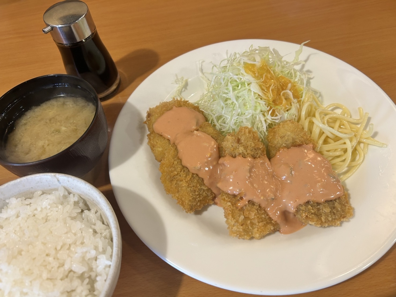 【食べログ百名店2025】洋食バル ウルトラ