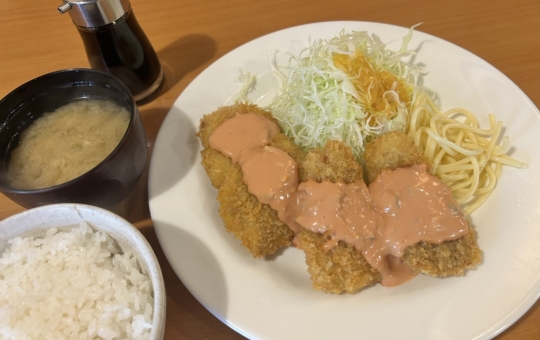 【食べログ百名店2025】洋食バル ウルトラ