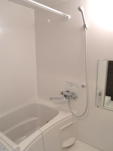 洋室広々8.7帖の開放感のあるお部屋【Ｗｏｏｄｍｏｎｔ　Ｃｏｕｒｔ】