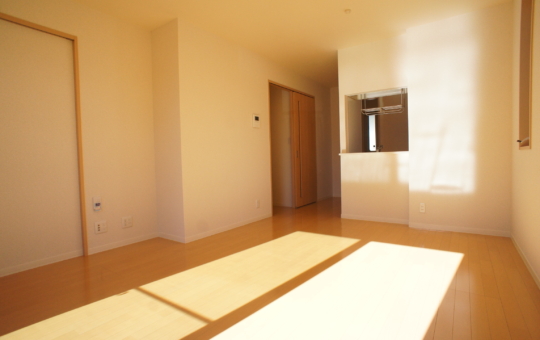２階角部屋！南向きの明るい2LDKのお部屋☆（ヴィラ・マーサⅠ）