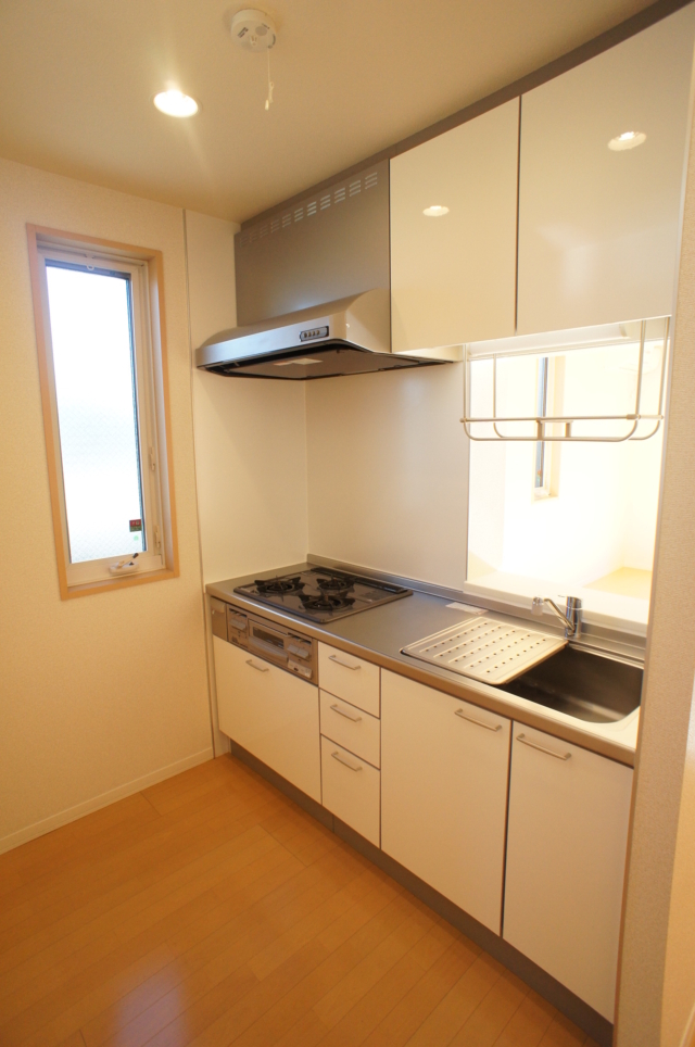 ２階角部屋！南向きの明るい2LDKのお部屋☆（ヴィラ・マーサⅠ）