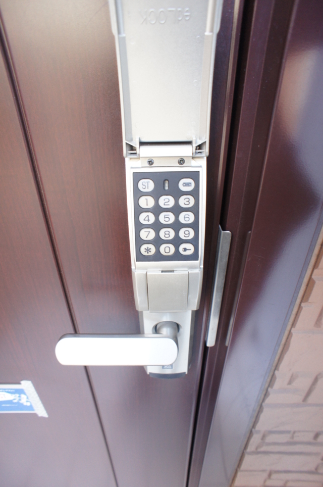 ２階角部屋！南向きの明るい2LDKのお部屋☆（ヴィラ・マーサⅠ）