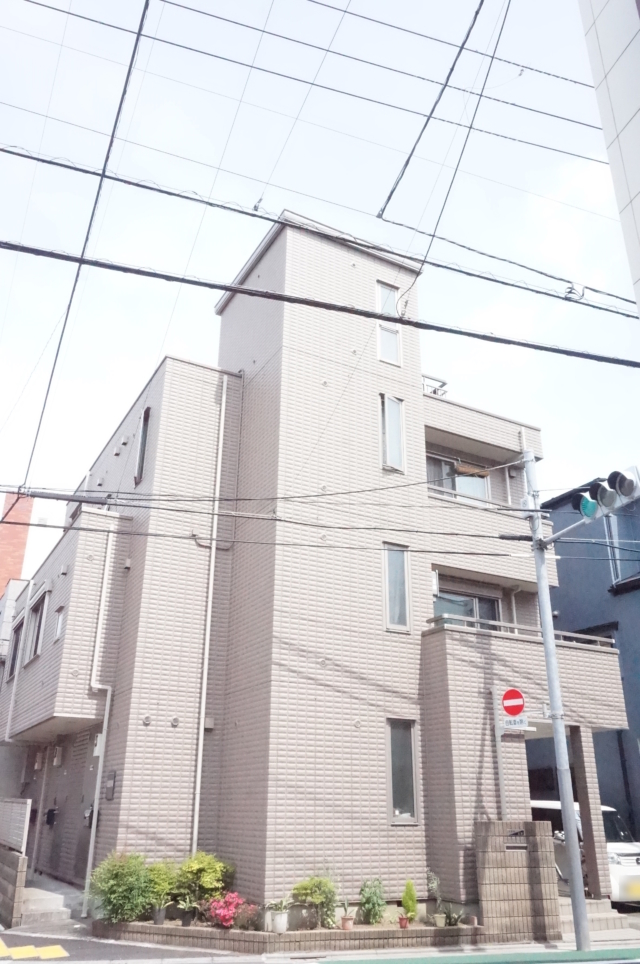 【都営三田線 蓮根駅】☆人気の旭化成施工☆バストイレ別！コンビニ目の前で夜道も安心♪＜メゾンブランシュ＞