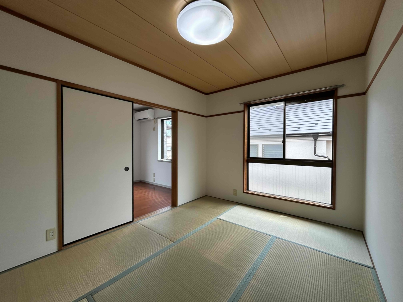 小平駅徒歩5分！日当たり良好！２DKの角部屋です♪