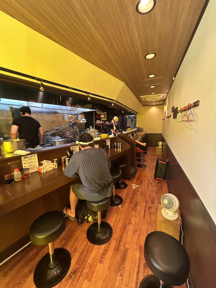 狛江でガッツリ食べるならココ！【ラーメン　イエロー】