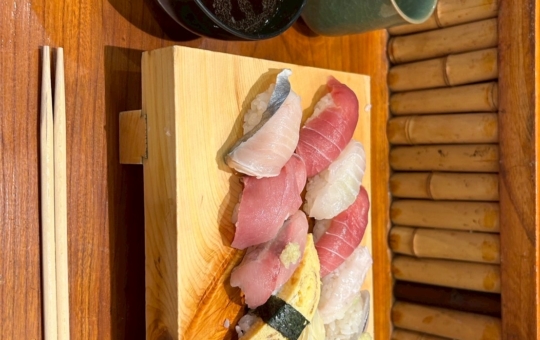 リーズナブルにお鮨が食べられる　～鮨わせた～