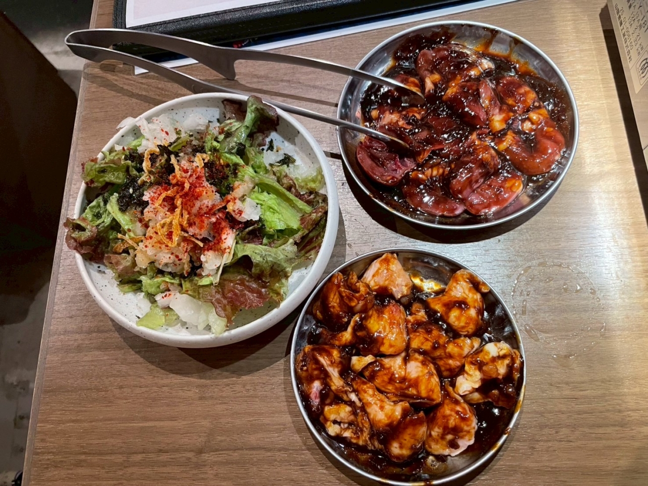 “かしわ焼肉”をモチーフにした鳥焼肉食堂！まっさか鳥焼肉(とり太郎 登戸本店）