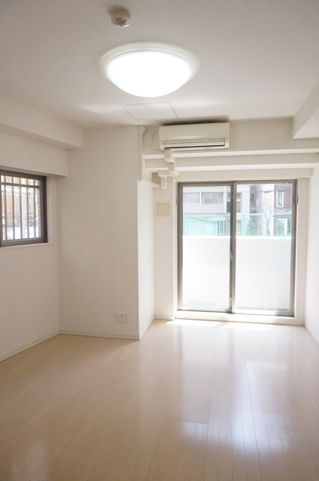 【新宿区】大江戸線若松河田4分・東新宿8分の好立地♪RC造15階建てマンションです♪＜ドルチェ東新宿＞