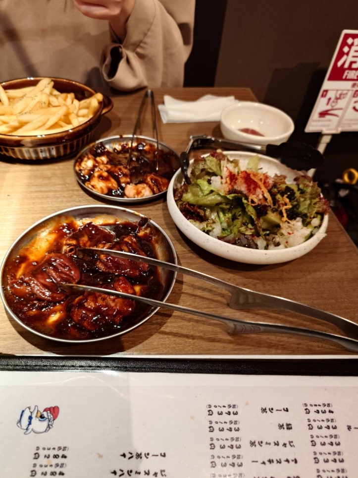 “かしわ焼肉”をモチーフにした鳥焼肉食堂！まっさか鳥焼肉(とり太郎 登戸本店）