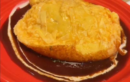 ふわとろオムライスとチーズ♪【ふわとろオムライスとチーズカフェ たまごのきもち。 武蔵小杉店】