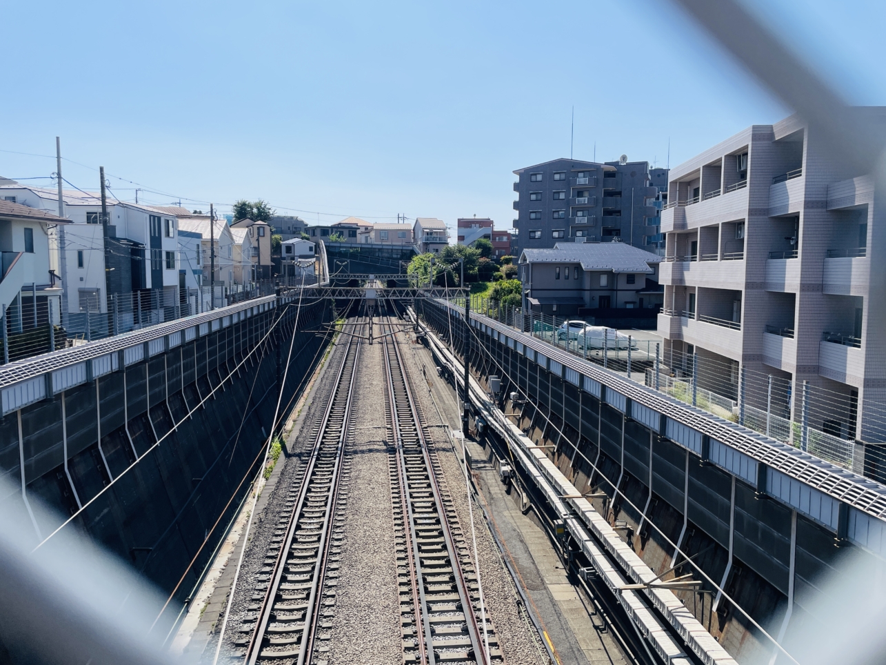 【旭区】新幹線が一瞬地上に現れる陸橋