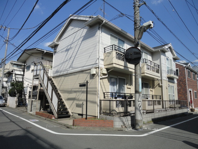駅チカ！２階角部屋！【サンストン経堂】