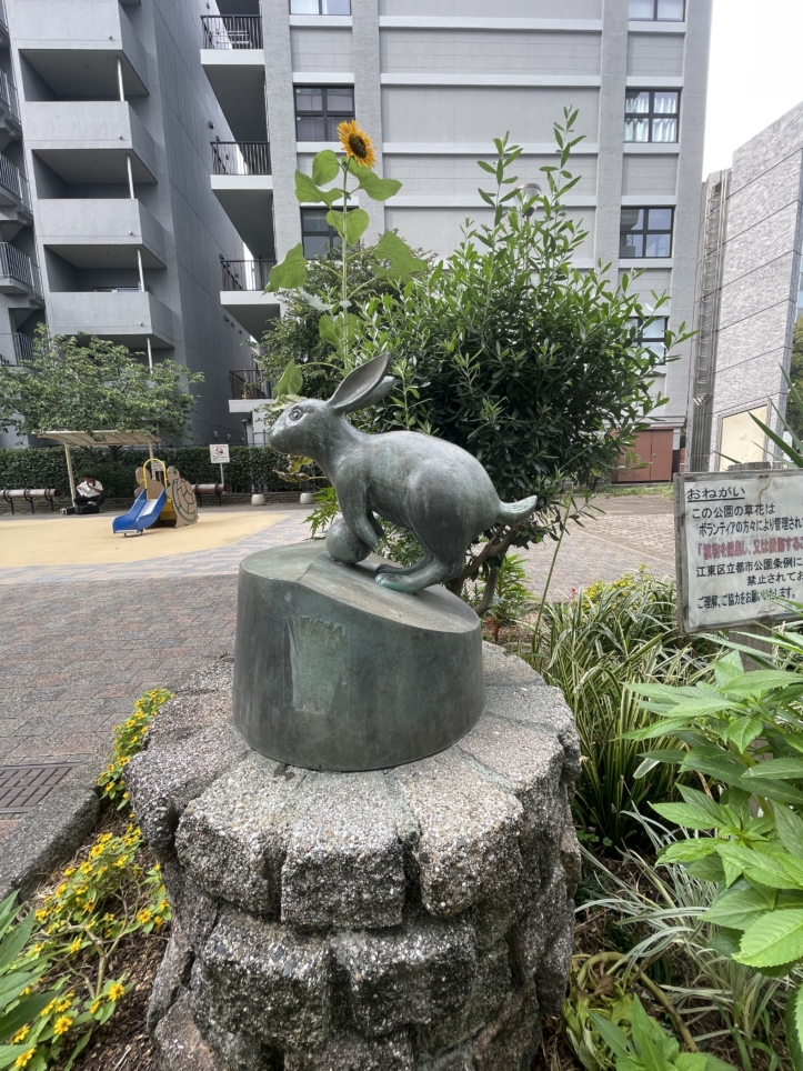 亀のモニュメントがかわいい♪亀戸駅すぐ！癒しのスポット「亀戸駅前公園」