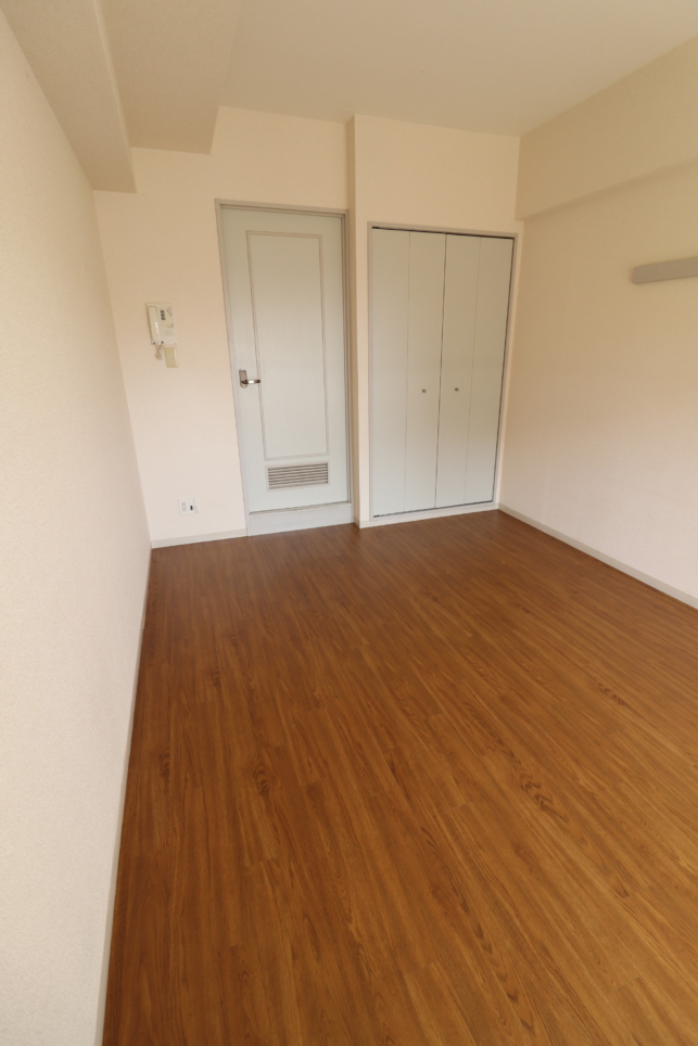 中央大学のすぐ目の前！眺望もよし！☆Sora Residence☆(中央・明星大学駅徒歩3分)
