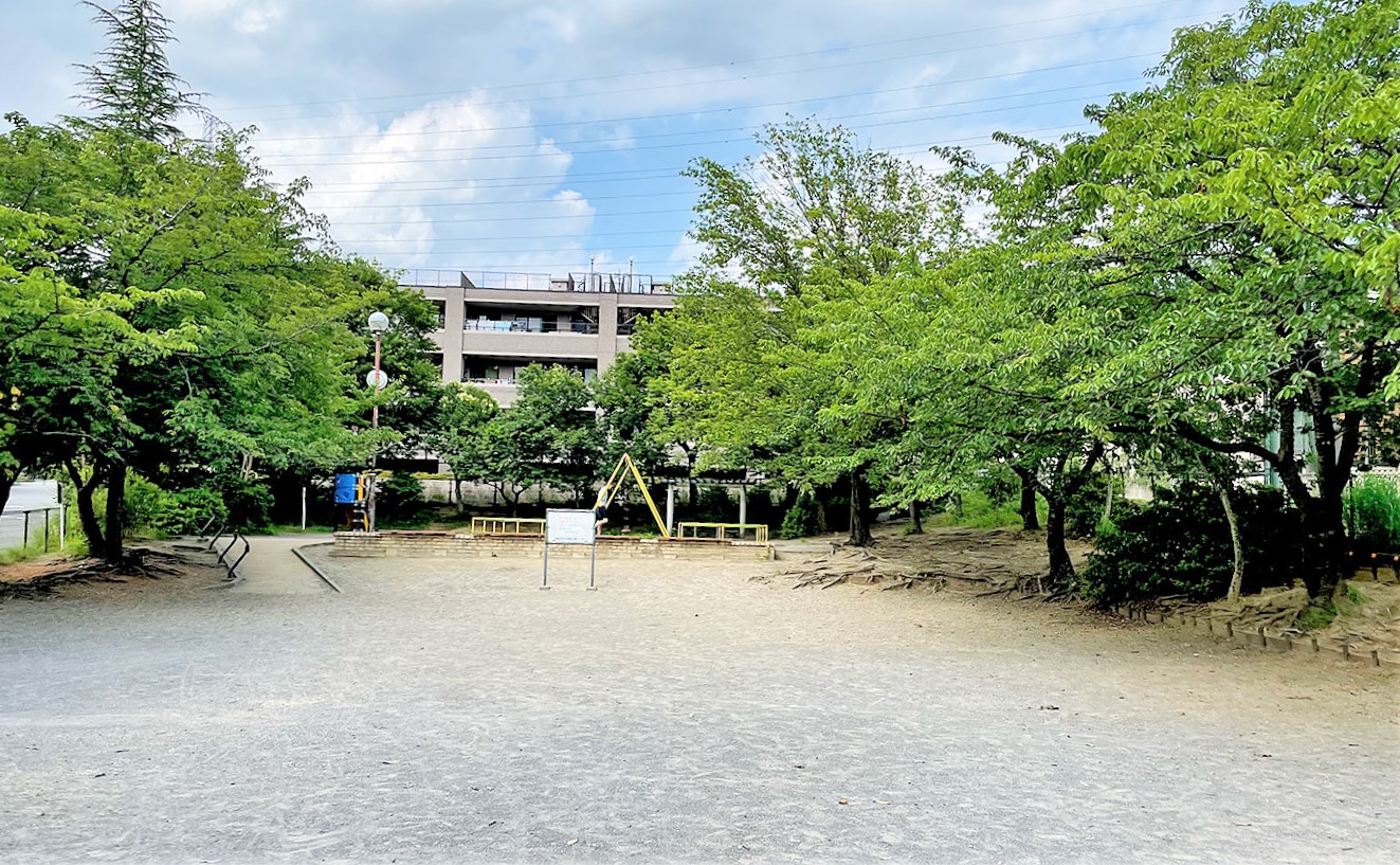 安心して遊べる！栗平東公園♪