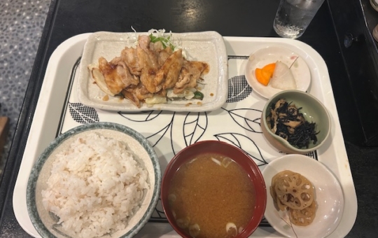 【上板橋】600円ボリューム満点！激安ランチ食べてきた！上板橋北口商店街＜居酒屋もつ九＞