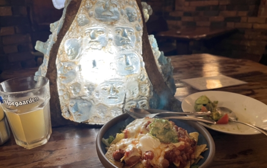 エスニックな料理とお酒が楽しめる！【mother’s RUIN】