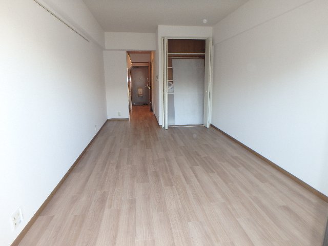 広めキッチンのある一人暮らし【サニーパレス】