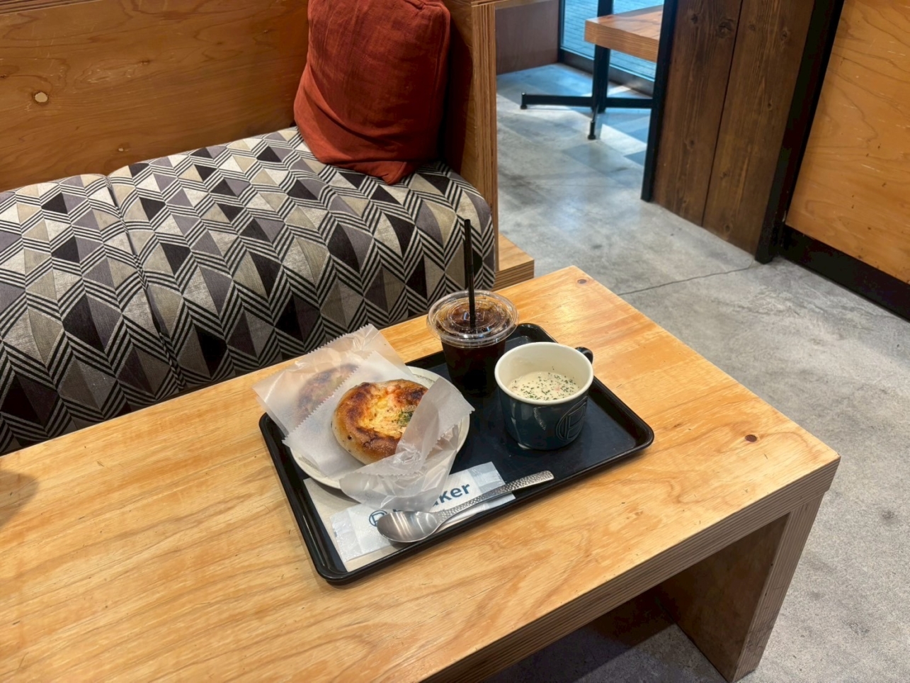 朝８時からオープンしてます　🍞アール・ベイカーみなとみらい店🍞