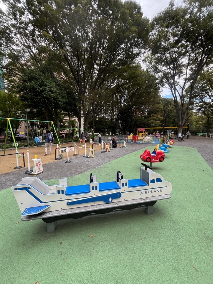 都会のど真ん中とは思えない【新宿中央公園】