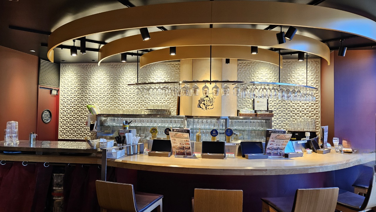 ランチしながら昼呑みもあり贅沢な気分も味わえる(^^♪　《YEBISU BAR エミオ石神井公園店》