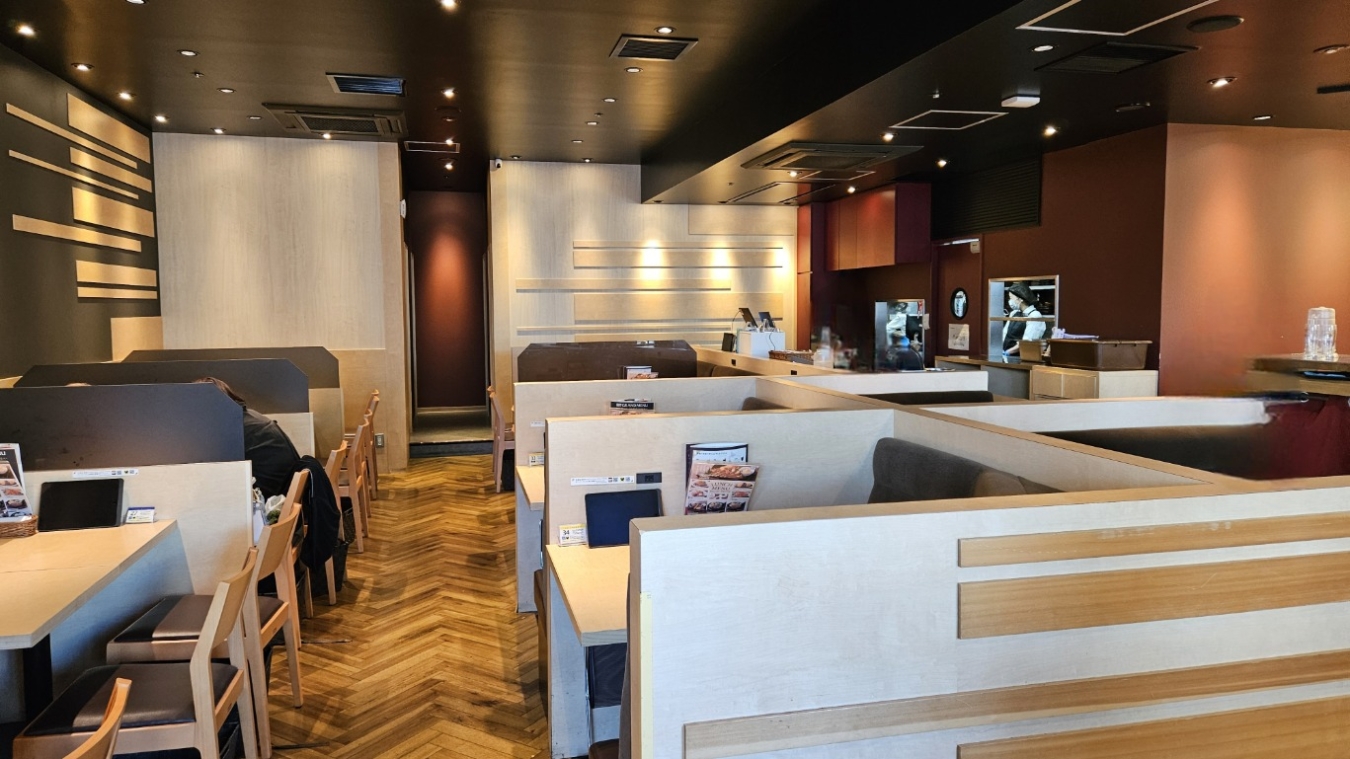 ランチしながら昼呑みもあり贅沢な気分も味わえる(^^♪　《YEBISU BAR エミオ石神井公園店》