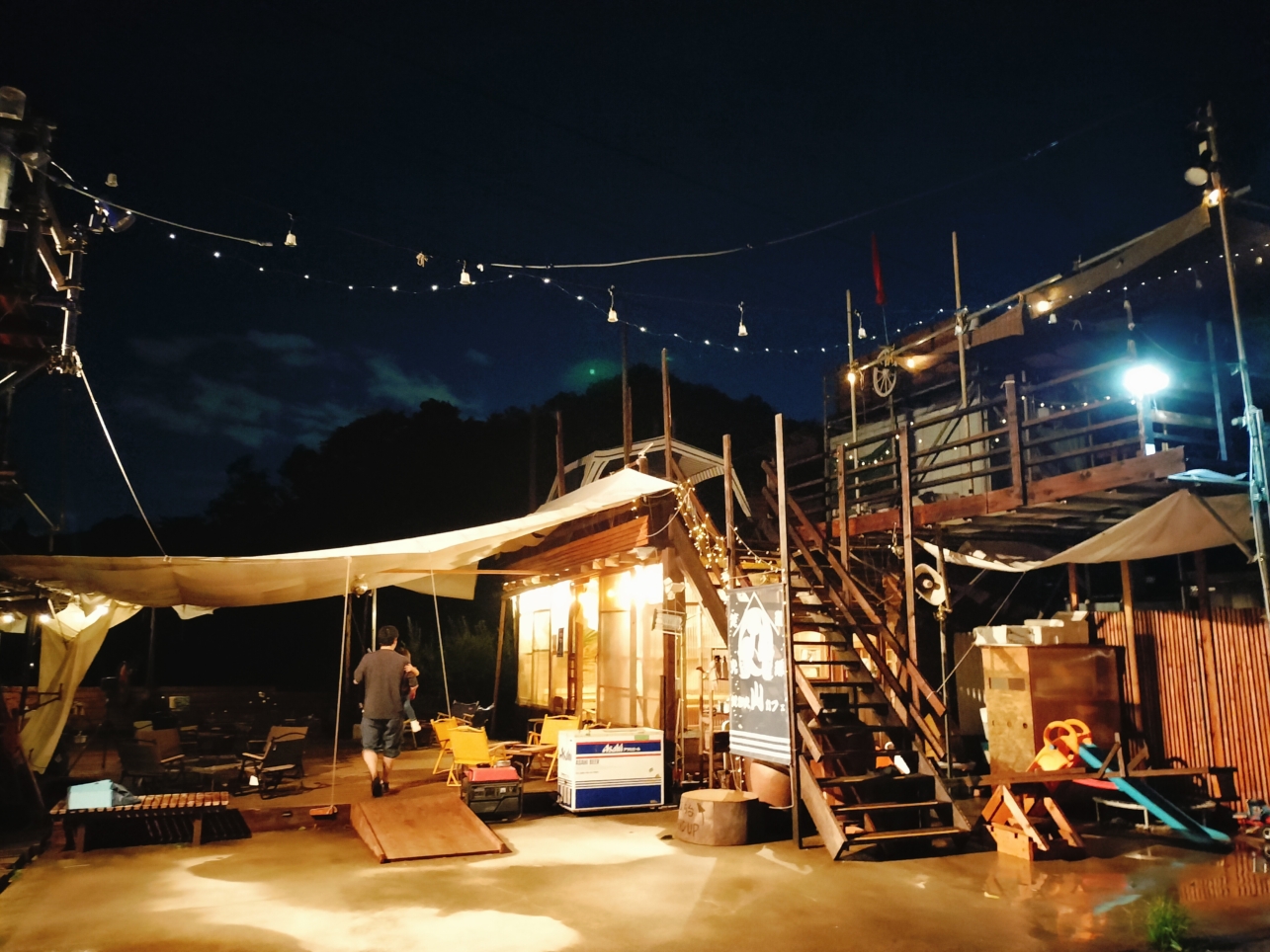 お手軽キャンプ気分【焚火カフェ山】