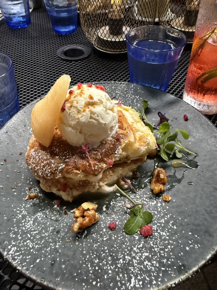 ふらっと立ち寄れる人気カフェ♪【LATTE GRAPHIC】