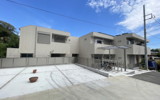 閑散な住宅街の中に新築 ~グリーンフォレスト~