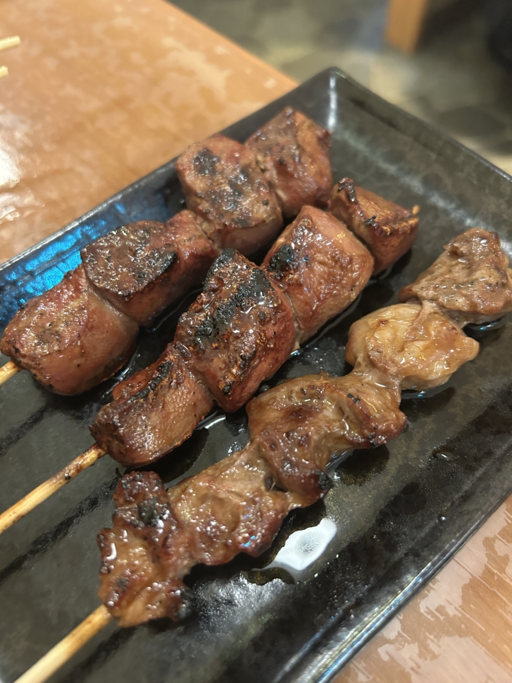 どこかレトロな焼き鳥屋さん☆【居酒屋ダイニングまる】