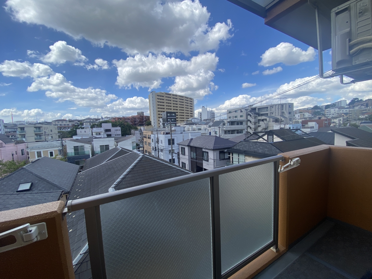 【オーチャードヒルズA棟】最上階角部屋☆鉄筋コンクリートマンション☆驚愕の広さ9.87帖の洋室！