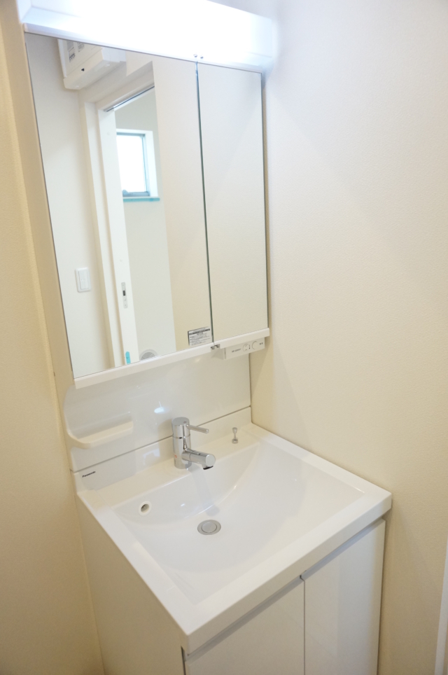 ☆旭化成施工・中野駅徒歩９分☆（シュバール中野）