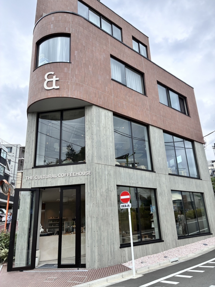 洗練された空間【THE CULTURAL COFFEEHOUSE】